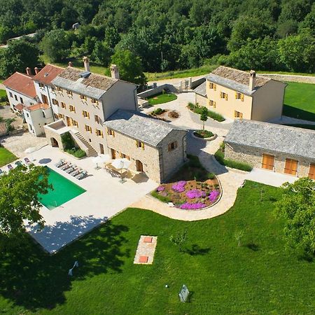 Villa Poropati, Groznjan, Istria - Luxury Countryside Estate For Up To 19 Persons - Large Pool Of 80M2 With Kids Section Kültér fotó
