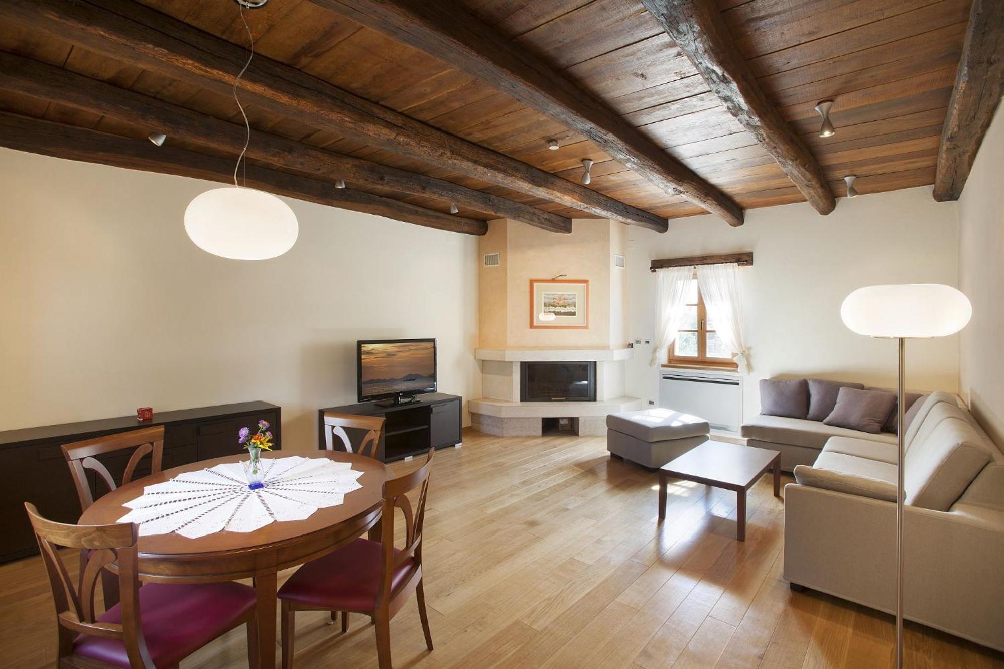 Villa Poropati, Groznjan, Istria - Luxury Countryside Estate For Up To 19 Persons - Large Pool Of 80M2 With Kids Section Kültér fotó